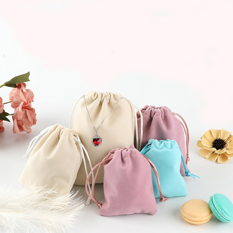 Ensemble de 6 dés emballés avec pochettes pour bar 