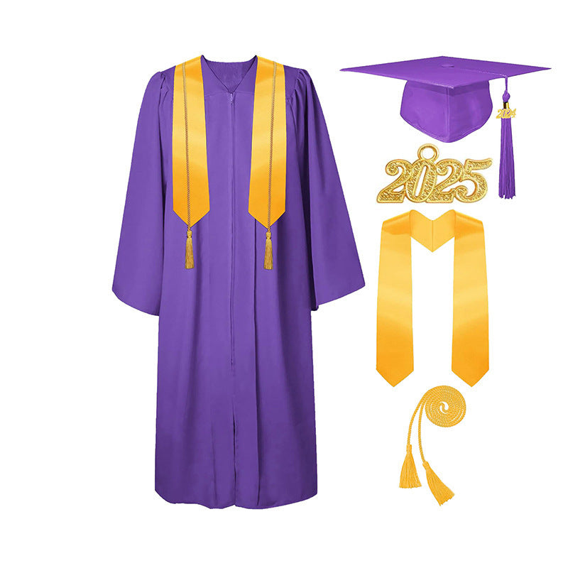 Ensemble de toge de remise de diplôme avec bonnet à pompons 