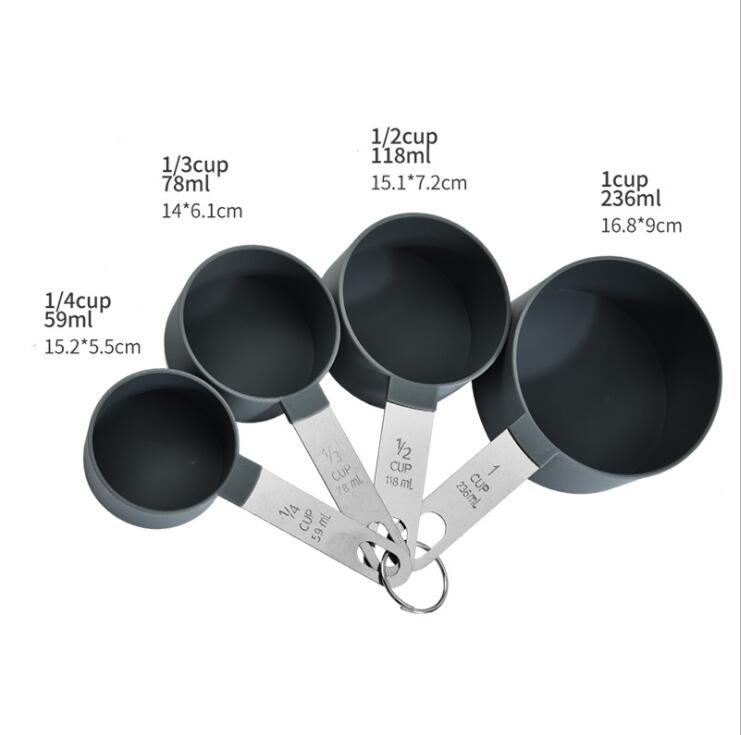 Tasses à mesurer en plastique