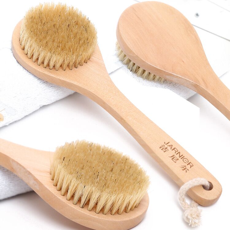 Brosse de nettoyage avec long manche en bois 