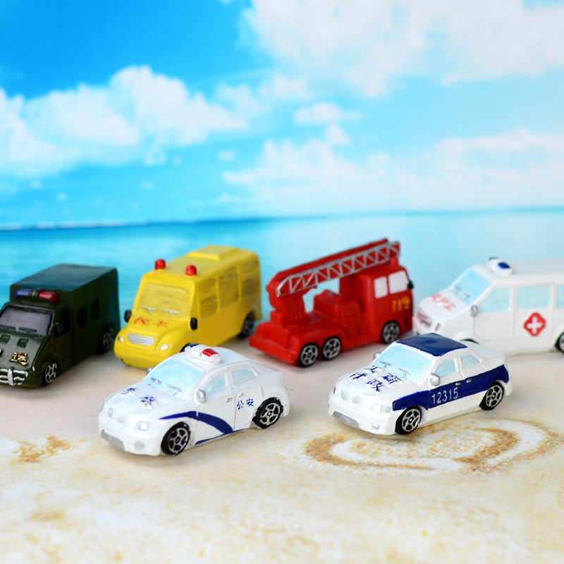 Petite voiture personnalisable en résine 