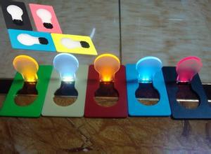 Lampe de poche LED portable pour carte 