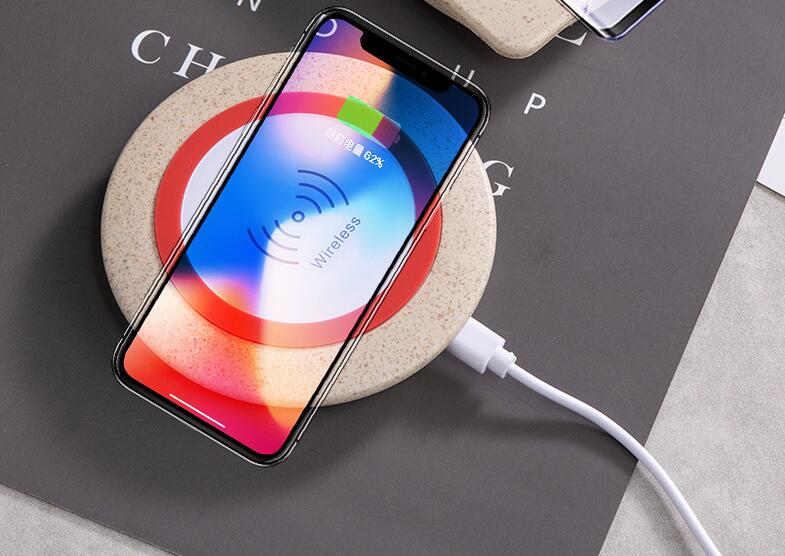 Chargeurs sans fil ronds en paille de blé 