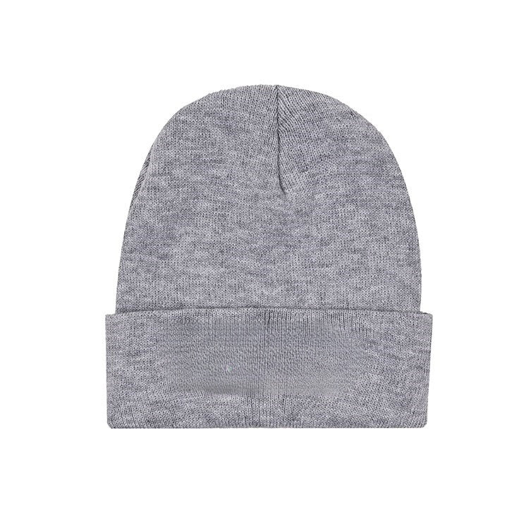 Bonnet en laine tricotée lisse 