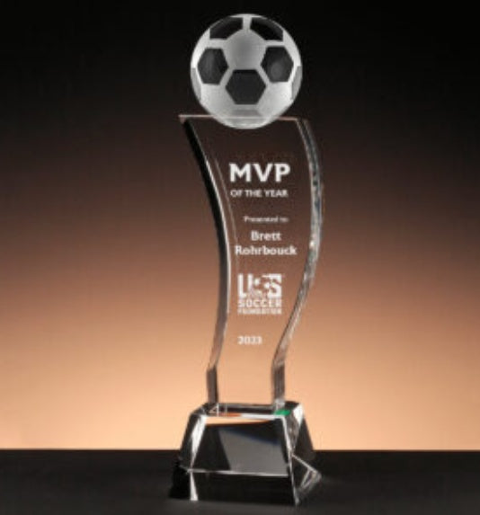 Trophée en cristal personnalisé avec une boule 