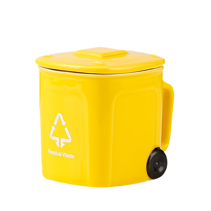Tasse en forme de poubelle 