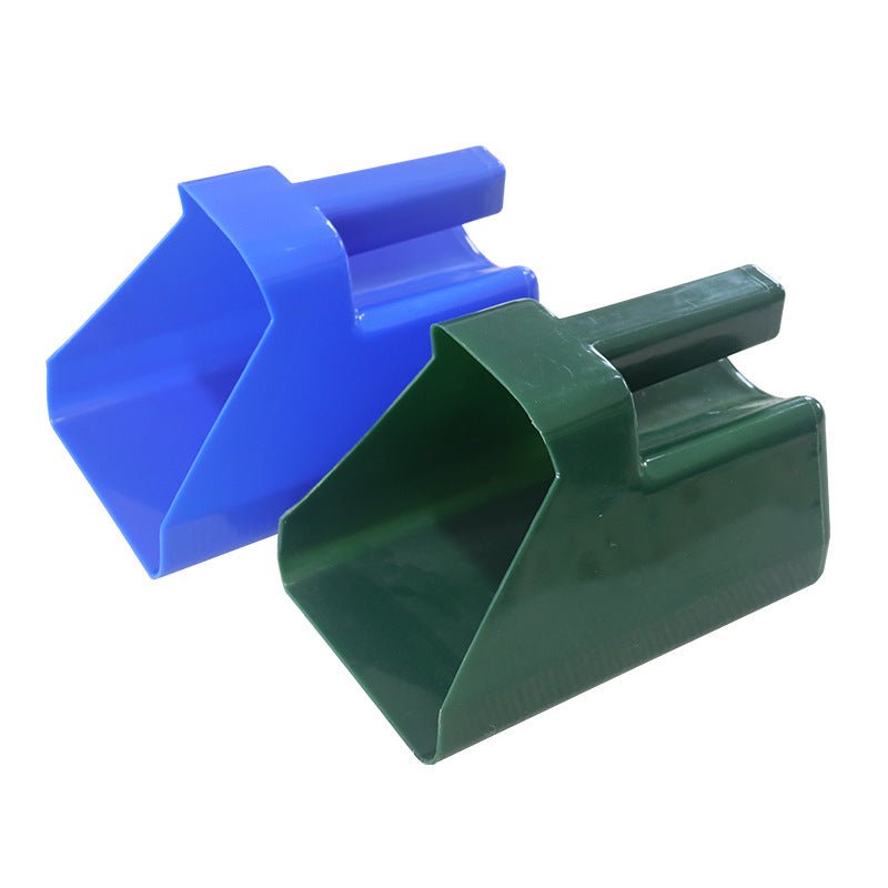 Plastic Feed Scoop - Yorkn Inc✅