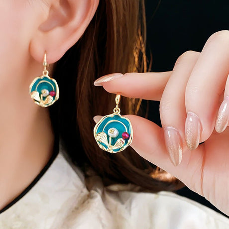 Vintage Pearl Earrings With Pull Out Box - Yorkn Inc✅